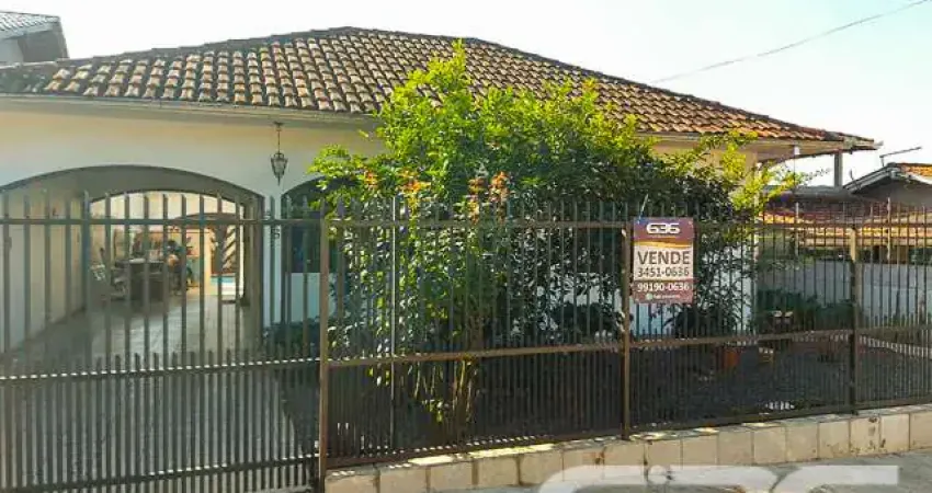 Casa com 6 quartos à venda na Rua Santa Catarina, 526, Floresta, Joinville