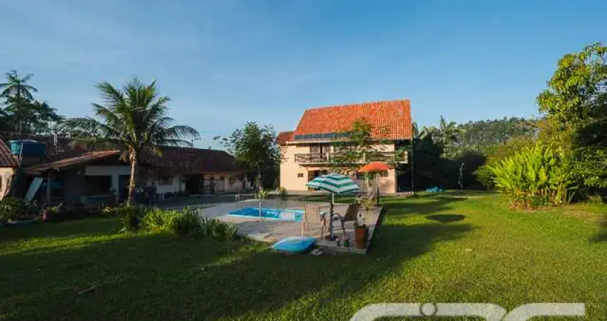 Chácara / sítio com 3 quartos à venda na Rua Orácio Joaquim Moraes, 2100, Mantiqueira, São João do Itaperiú