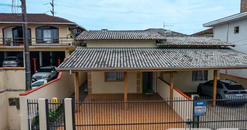 Casa com 6 quartos à venda na Rua Papa João XXIII, 158, Iririú, Joinville