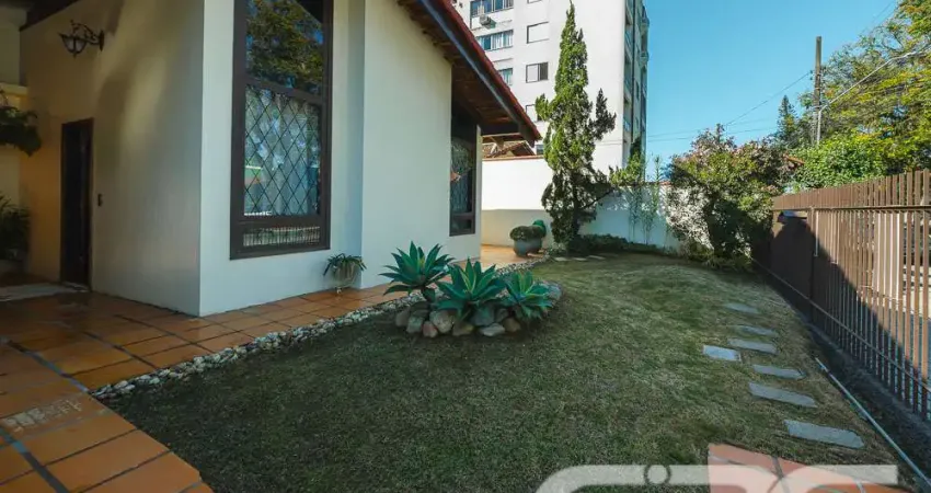 Casa com 3 quartos à venda na Rua Coronel Procópio Gomes, 590, Bucarein, Joinville