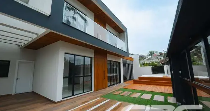 Casa com 3 quartos à venda na Rua Santa Catarina, 231, Floresta, Joinville