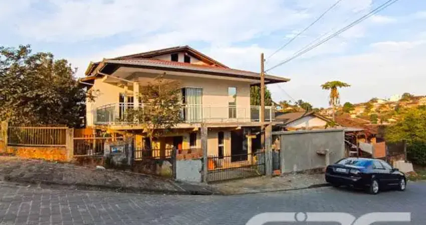Casa com 4 quartos à venda na Rua Fátima, Jarivatuba, Joinville