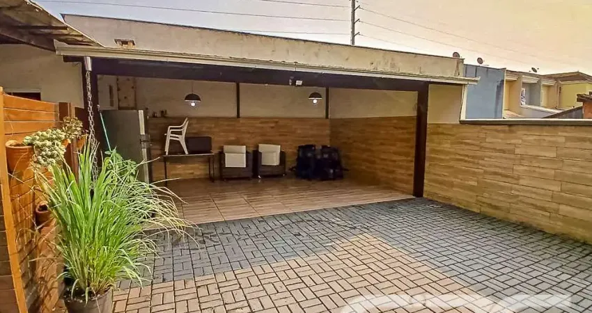 Casa com 3 quartos à venda na Álvaro Maia, 494, Ulysses Guimarães, Joinville