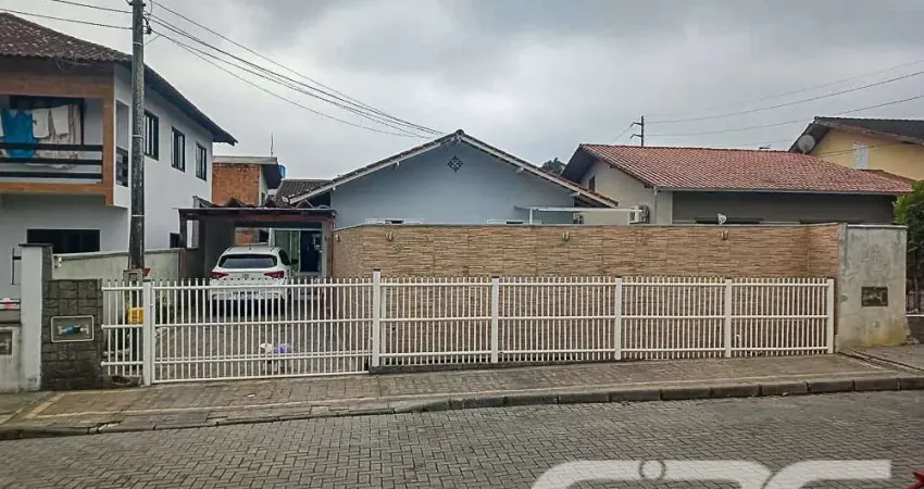 Casa com 3 quartos à venda na Rua Boehmerwald, 59, Boehmerwald, Joinville