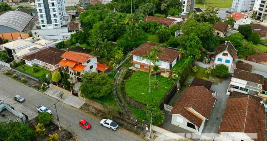 Terreno à venda na Rua Alexandre Schlemm, 159, Anita Garibaldi, Joinville