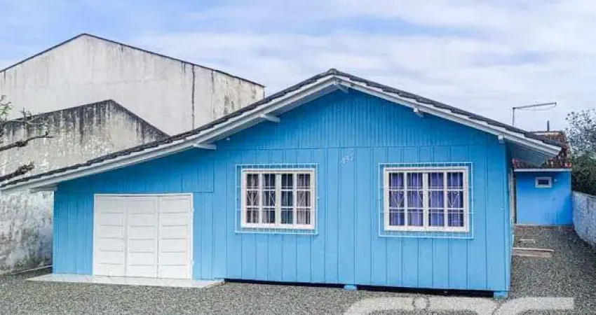 Casa com 3 quartos à venda na Rua Benedito Novo, Ubatuba, São Francisco do Sul