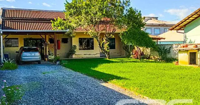 Casa com 2 quartos à venda na Avenida Paulo Schroeder, 91, Petrópolis, Joinville