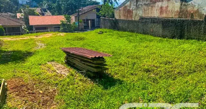 Terreno à venda na Rua Quinze de Novembro, 427, Glória, Joinville