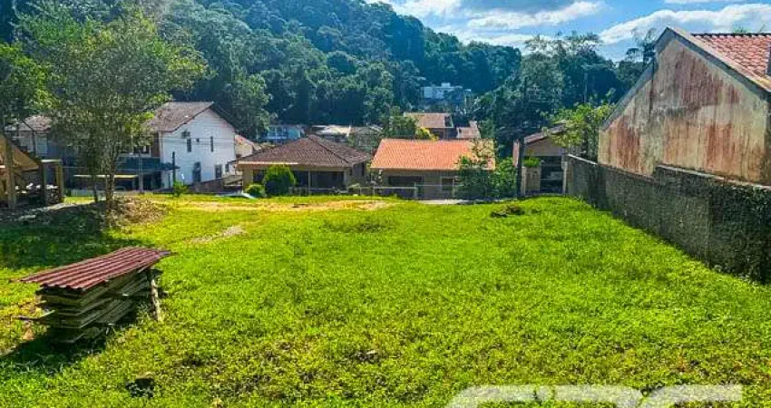 Terreno à venda na Rua Quinze de Novembro, 427, Glória, Joinville