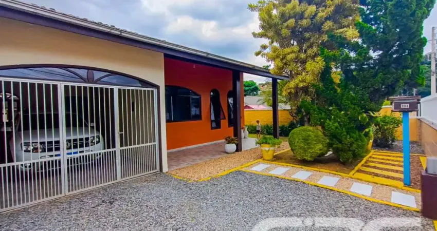 Casa com 3 quartos à venda na Voluntários da Patria, 235, Itaum, Joinville