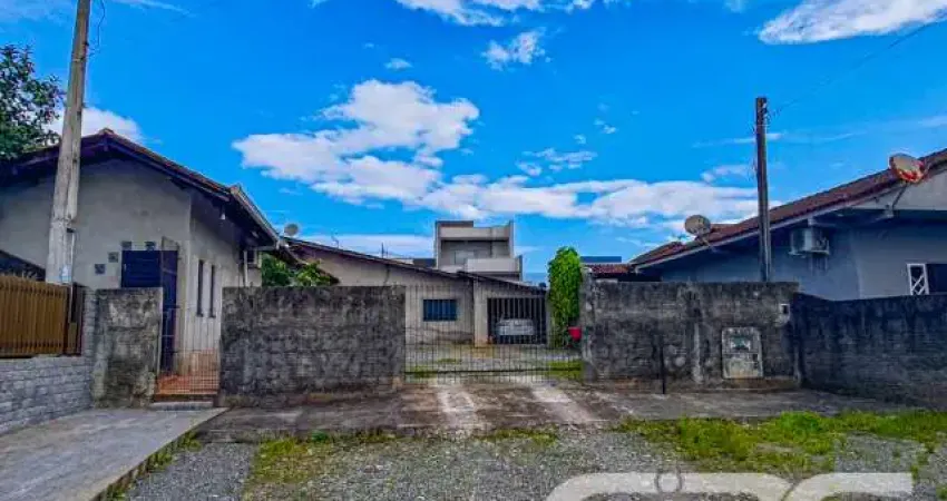 Casa com 2 quartos à venda na Rua Fátima, 112, Jarivatuba, Joinville