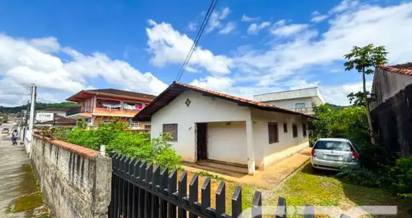 Casa com 3 quartos à venda na Rua Papa João XXIII, 368, Iririú, Joinville