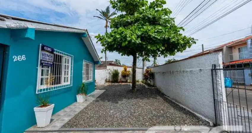 Casa com 3 quartos à venda na Benício Felipe da Silva, 266, Adhemar Garcia, Joinville