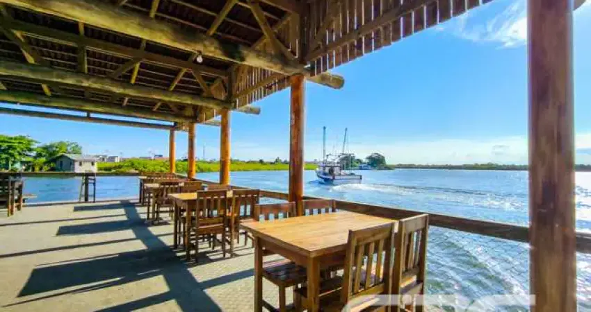 Casa com 2 quartos à venda na Amândio Cabral, 68, Centro, Balneário Barra do Sul
