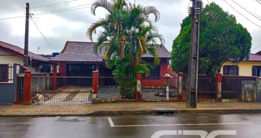 Casa com 4 quartos à venda na Rua Tuiuti, 273, Aventureiro, Joinville