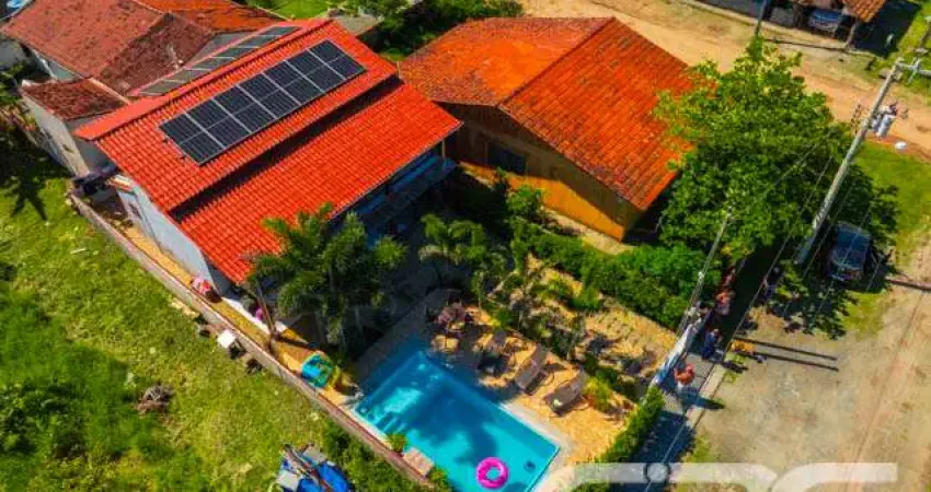 Casa com 3 quartos à venda na Nereu Ramos, 580, Salinas, Balneário Barra do Sul