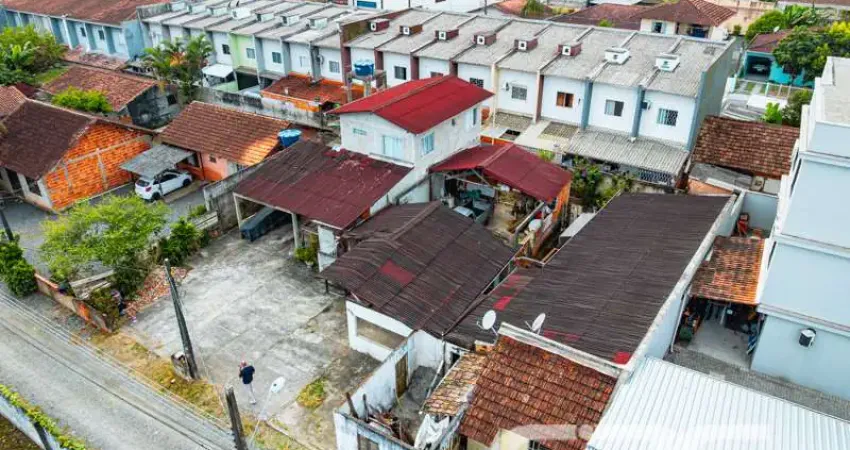 Casa com 5 quartos à venda na Prefeito Baltazar Buschle, 377, Espinheiros, Joinville