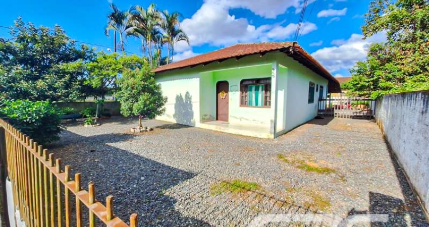 Casa com 4 quartos à venda na Benício Felipe da Silva, 378, Adhemar Garcia, Joinville