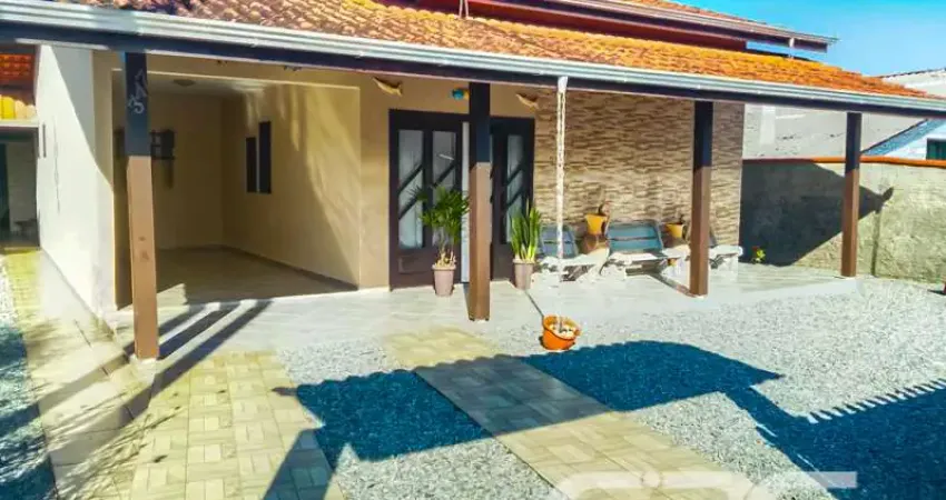 Casa com 2 quartos à venda na Perequê, 347, Pinheiros, Balneário Barra do Sul