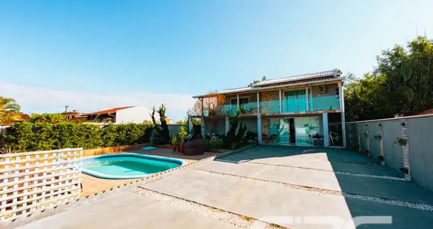 Casa com 3 quartos à venda na Perequê, 108, Pinheiros, Balneário Barra do Sul