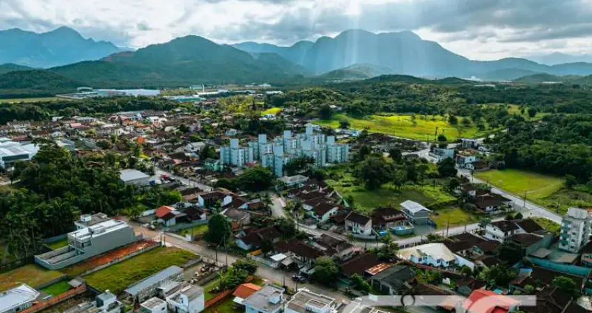 Casa com 3 quartos à venda na Rua Quinze de Novembro, 235, Vila Nova, Joinville
