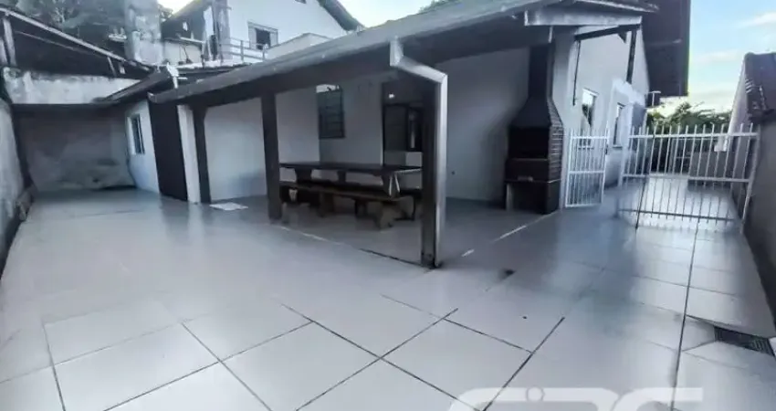 Casa com 4 quartos à venda na Rua Papa João XXIII, 125, Iririú, Joinville