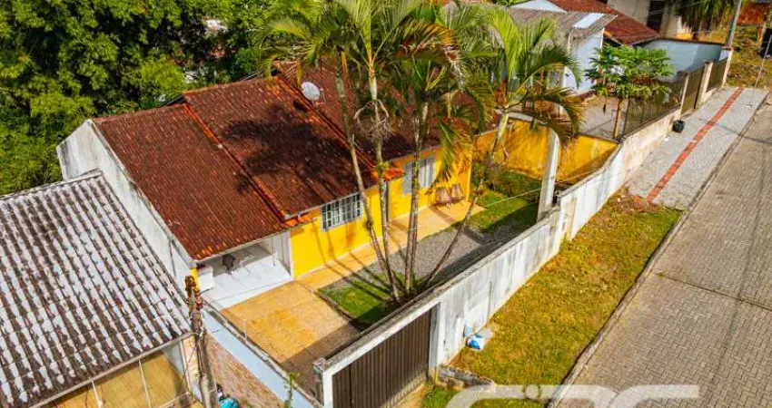 Casa com 5 quartos à venda na Rua Minas Gerais, 69, Nova Brasília, Joinville