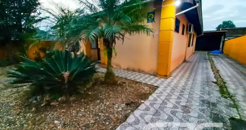 Casa com 5 quartos à venda na Rua Quinze de Novembro, 132, Glória, Joinville