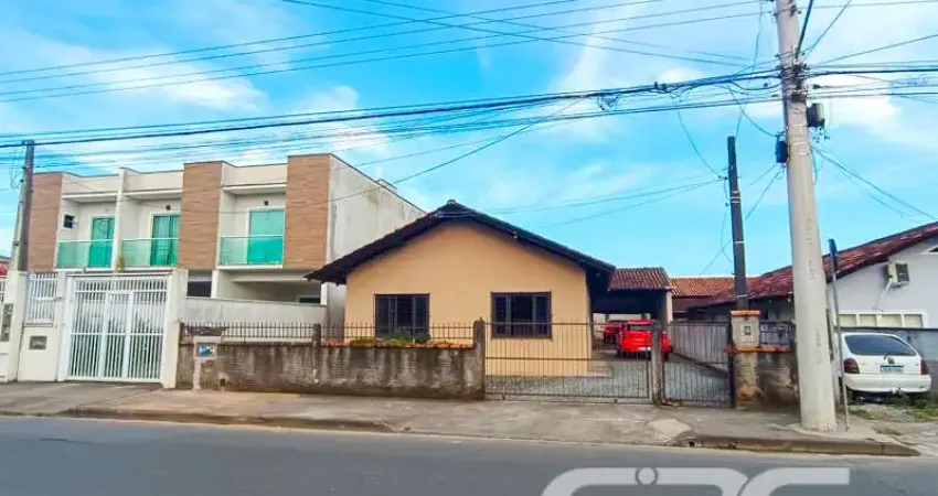 Casa com 3 quartos à venda na Rua Tuiuti, 562, Aventureiro, Joinville