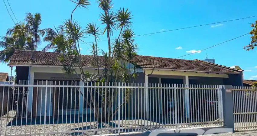 Casa com 2 quartos à venda na Rua Almirante Jaceguay, 38, Costa e Silva, Joinville