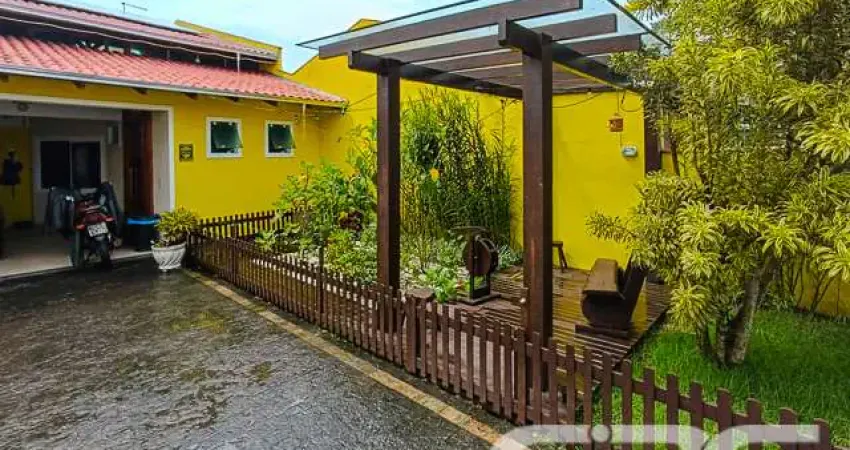 Casa com 3 quartos à venda na Rua Tuiuti, 33, Aventureiro, Joinville