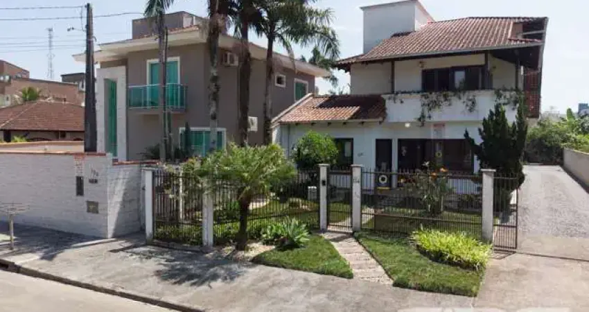 Casa com 4 quartos à venda na Rua Alexandre Schlemm, 114, Anita Garibaldi, Joinville