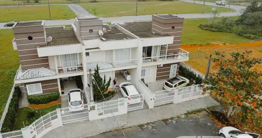 Casa com 3 quartos à venda na Rua Quinze de Novembro, 12, Vila Nova, Joinville