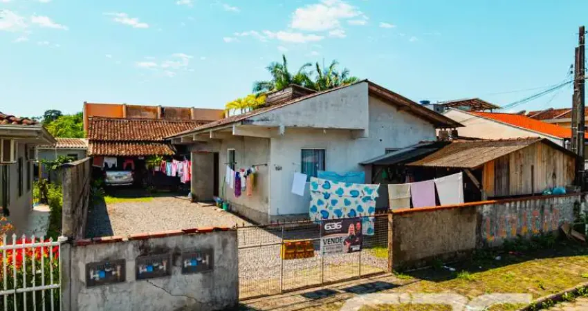 Casa com 6 quartos à venda na Prefeito Baltazar Buschle, 590, Espinheiros, Joinville