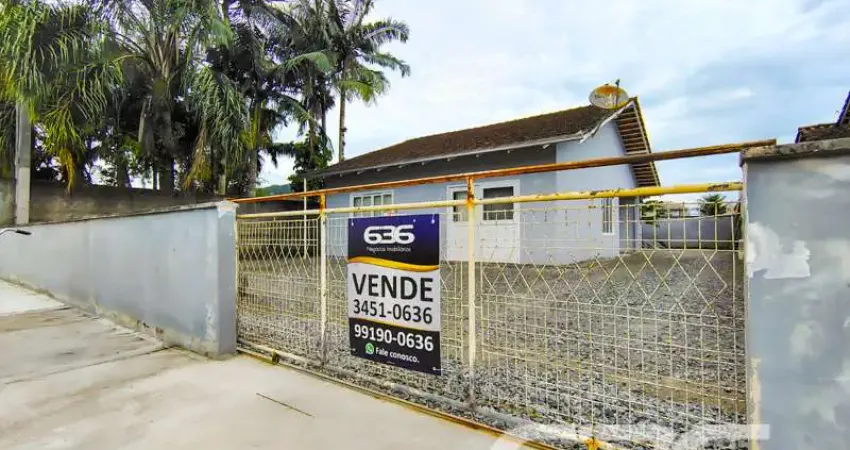 Casa com 2 quartos à venda na Rua Quinze de Novembro, 219, Vila Nova, Joinville