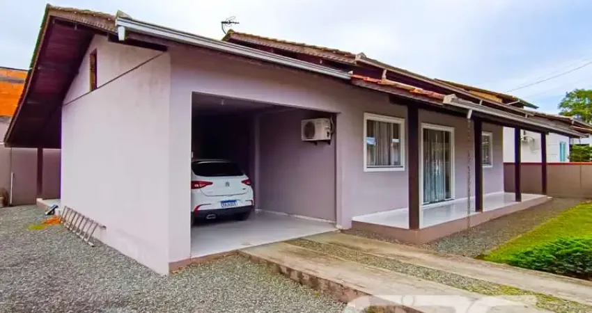 Casa com 3 quartos à venda na Rua Quinze de Novembro, Vila Nova, Joinville