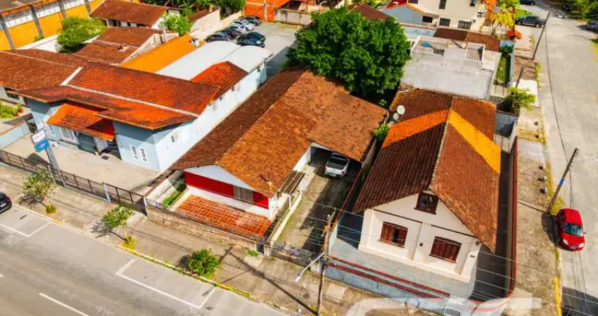 Casa com 1 quarto à venda na Rua Coronel Procópio Gomes, 764, Bucarein, Joinville