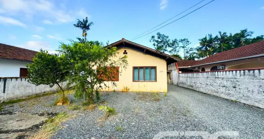 Casa com 2 quartos à venda na Rua Quinze de Novembro, 188, Vila Nova, Joinville
