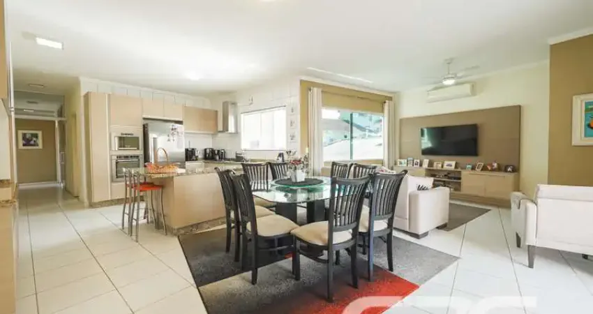 Casa com 11 quartos à venda na Albano Schimdt, 561, Boa Vista, Joinville