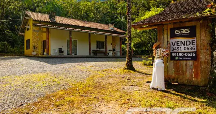 Chácara / sítio com 3 quartos à venda na Rua Quinze de Novembro, 4400, Vila Nova, Joinville
