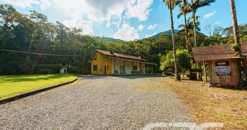 Chácara / sítio com 3 quartos à venda na Rua Quinze de Novembro, 4400, Vila Nova, Joinville