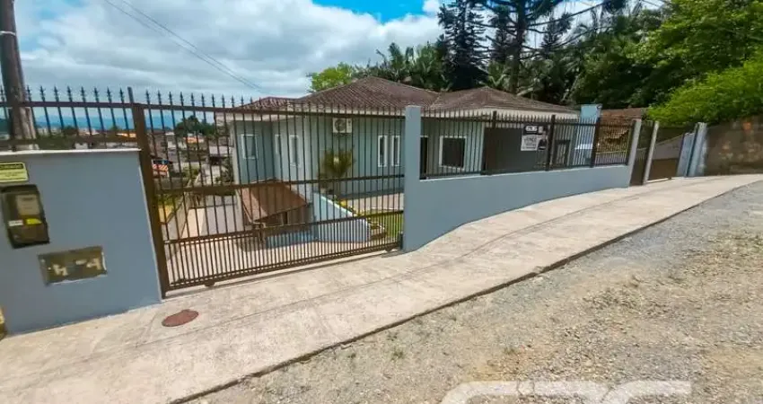Casa com 7 quartos à venda na Rua Monsenhor Gercino, 91, João Costa, Joinville
