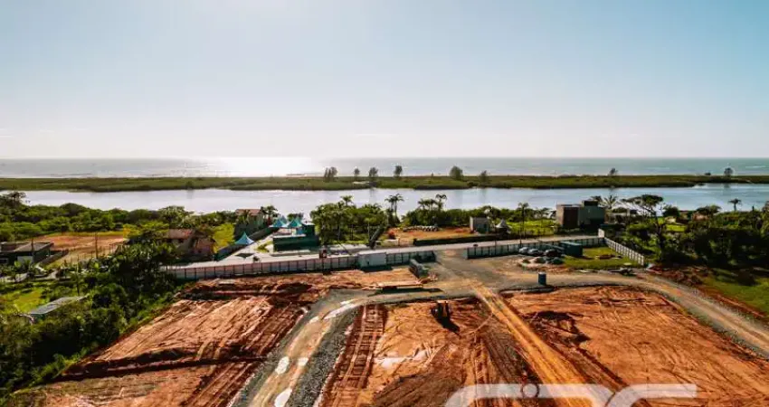 Terreno à venda na Rua Estrada Prefeito Miguel Tito Rosa, 9853, Barra do Itapocú, Araquari