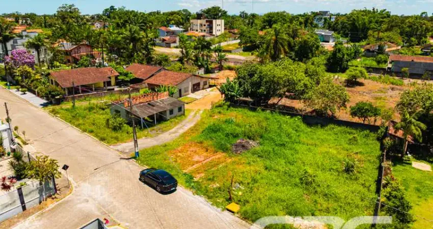 Terreno à venda na Rua Francisco Hreisemnou, 220, Centro, Araquari