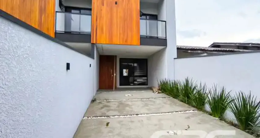 Casa com 3 quartos à venda na Rua Papa João XXIII, 807, Iririú, Joinville