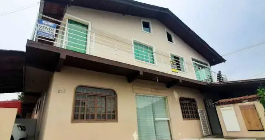 Casa com 8 quartos à venda na Rua Tuiuti, 232, Aventureiro, Joinville