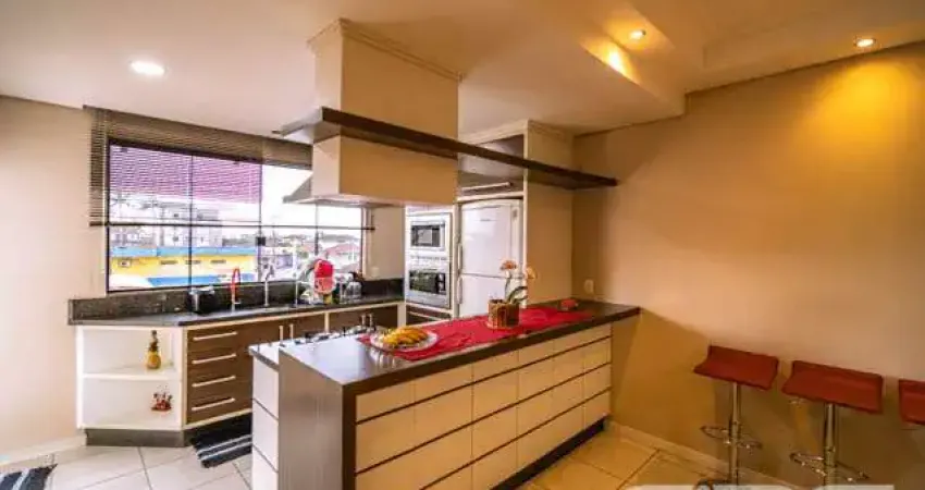 Casa com 8 quartos à venda na Rua Papa João XXIII, 192, Iririú, Joinville