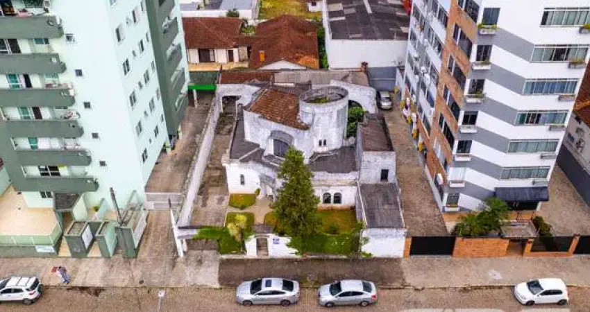 Casa com 3 quartos à venda na Rua Alexandre Schlemm, 627, Anita Garibaldi, Joinville