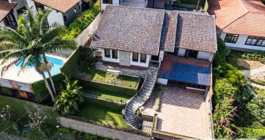 Casa com 4 quartos à venda na Rua Tenente Antônio João, 31, Bom Retiro, Joinville