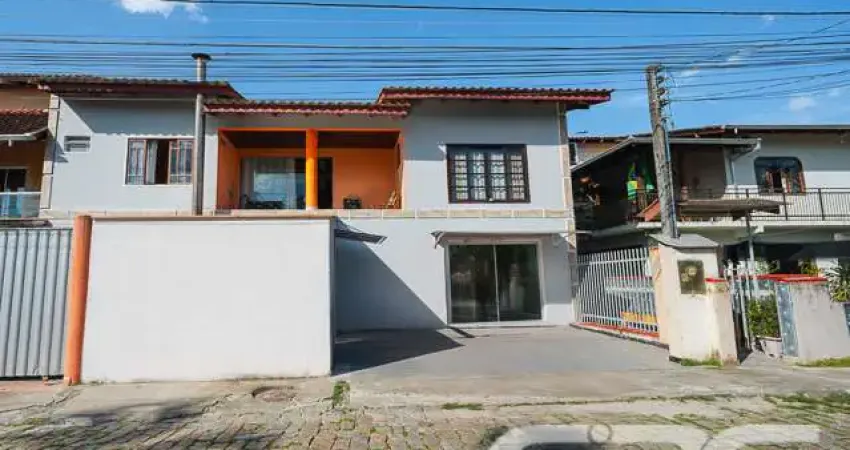 Casa com 5 quartos à venda na Rua Coronel Procópio Gomes, 123, Bucarein, Joinville